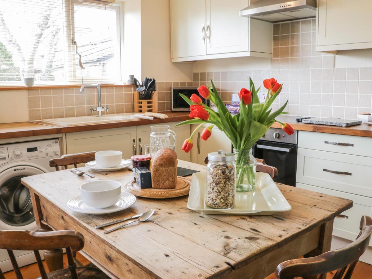 Honeysuckle Cottage Helston Bagian luar foto